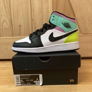 Jordan 1 Mid Pastel
